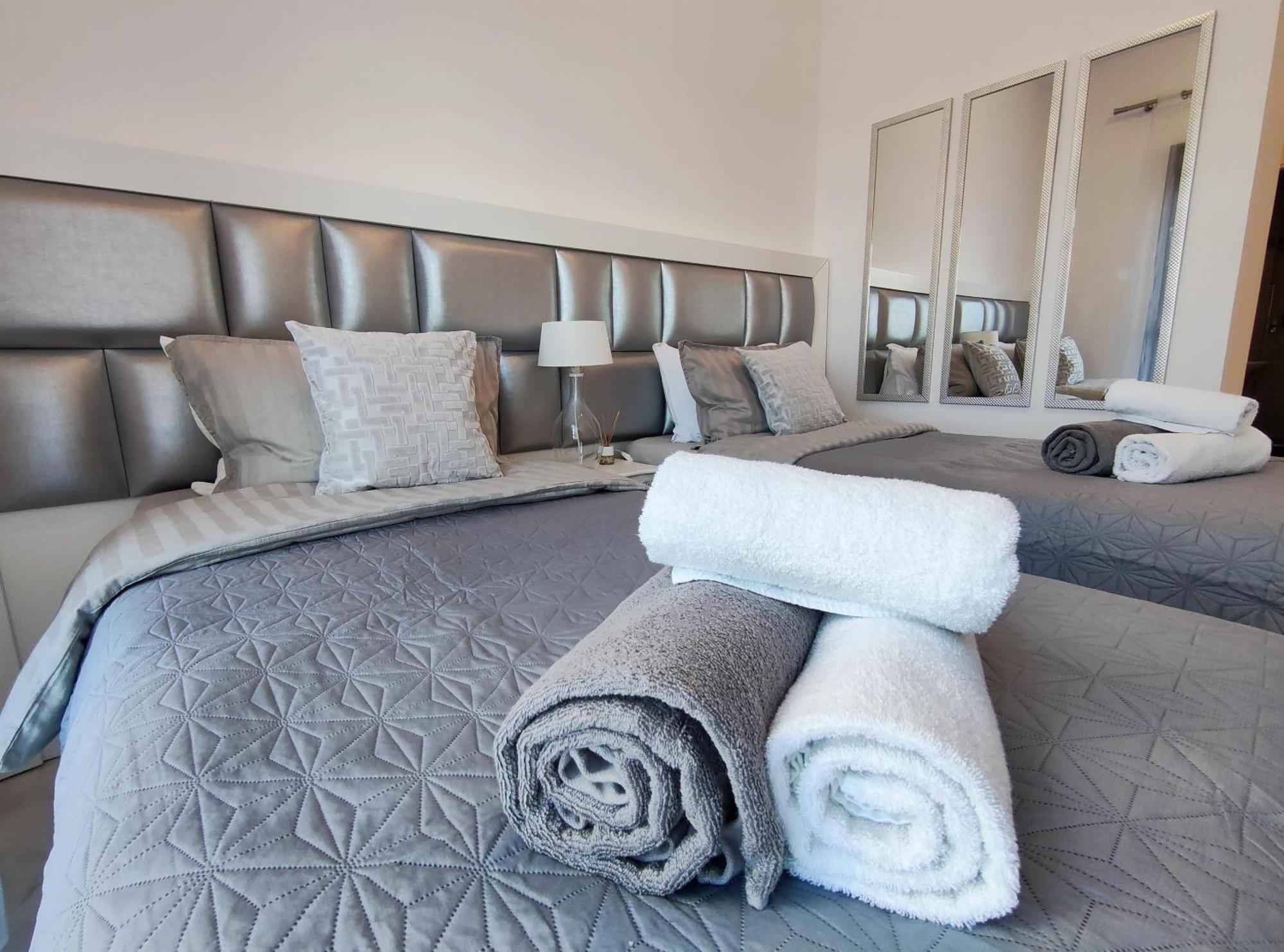 Luxury Duplex Infinity Pool Ehhouse Appartement Estepona Buitenkant foto